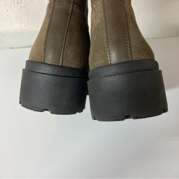 Clarks Women's Calla Green Suede Size 8 Ankle Boots Buckle Side Zip - Picture 4 of 14